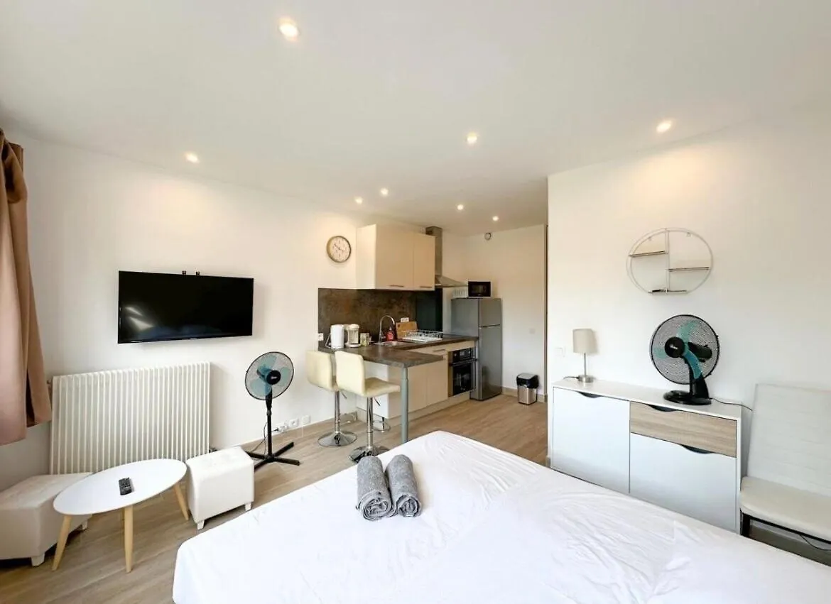 Apartment Studio Moderne Cannes - Parking - Proche De La Plage France